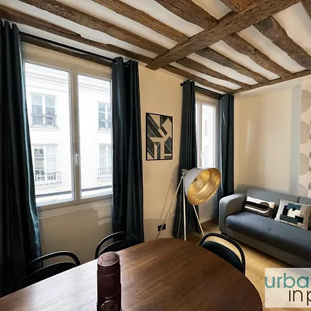 97 - Urban Colonnes De Buren * París